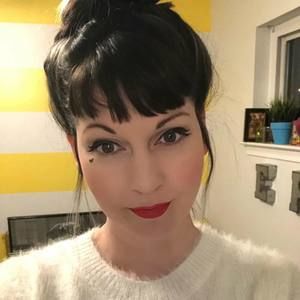 Meet your Posher, Elizabeth